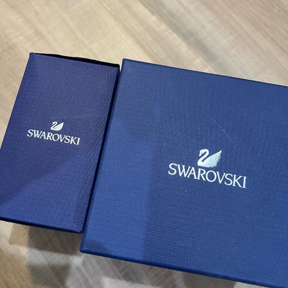 Swarovski Watch & Bracelet combo set Black rhinestones - Picture 7 of 9